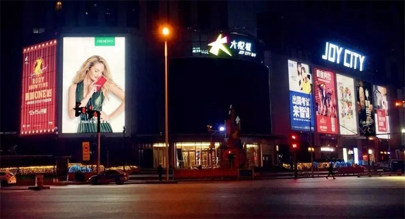 外墻大型廣告燈箱用的什么樣的燈帶？
